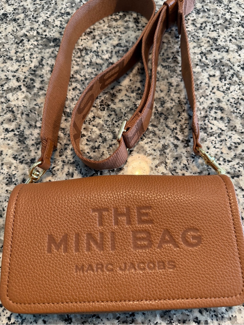 Marc Jacobs Mini Crossbody in Brown Leather with Adjustable Strap - Picture 5 of 5